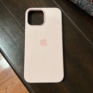 iPhone 13 Pro Max Silicone Case with MagSafe
Chalk Pink
